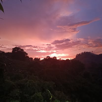 পাহাড়ের গোধূলি